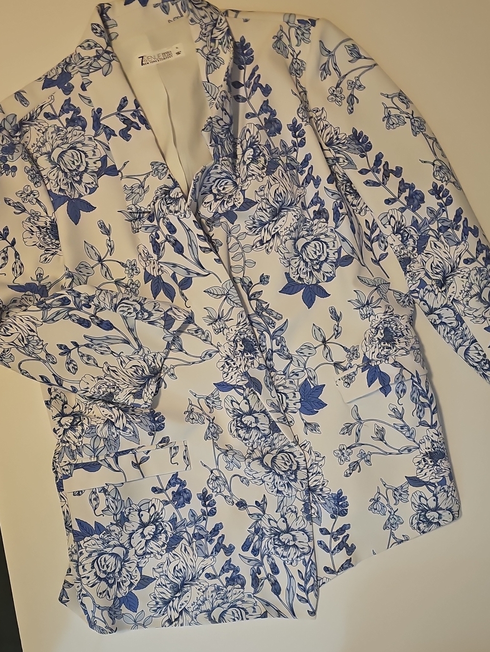Floral Blue & White Blazer
